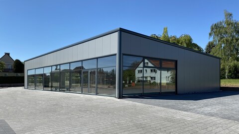 Stahlhallenbau in Systembauweise Hallenbau in Systembauweise