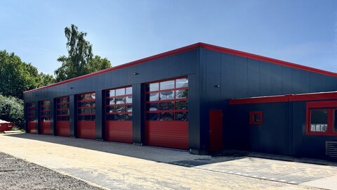 Neubau von Feuerwachen und Rettungswachen in günstiger Systembauweise von Hacobau GmbH Feuerwachen und Rettungswachen günstig bauen in Modulbauweise