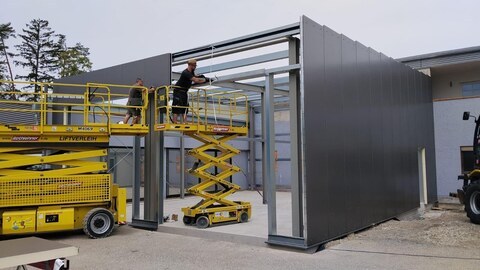 Hallenmontage durch Hacobau GmbH Stahlhallenmontage durch Hacobau GmbH