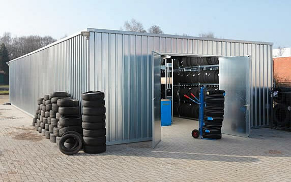 Lagerhallen Fertighallen Leichtbauhallen günstig bauen zur Reifeneinlagerung