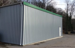 Lagerhallen bauen als Schnellbauhalle. Fertighallen und Leichtbauhallen in Systembauweise