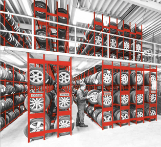 Reifenregalanlage von Hacobau GmbH Reifenregale Kfz Gebrauch