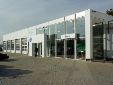 Ausstellungshallen für Autohäuser und KFZ Betriebe