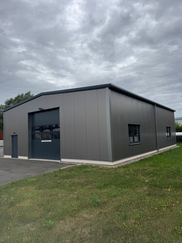 Gewerbehallen mit Hacobau GmbH günstig bauen als Systemstahlhalle