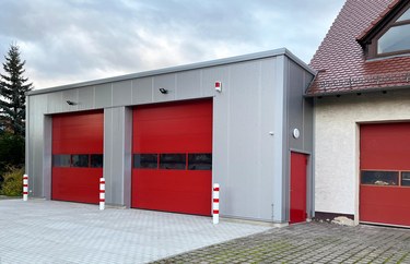 Fahrzeughallen - Fahrzeughalle / Fertighalle für Feuerwehr Radis