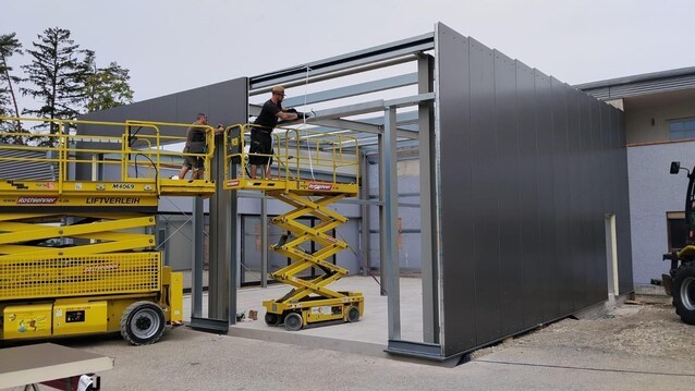 Hallenmontage durch Hacobau GmbH Stahlhallenmontage durch Hacobau GmbH